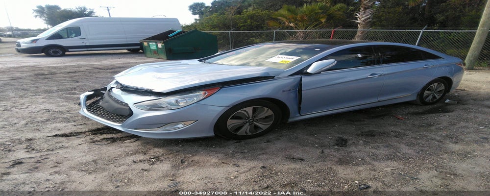 KMHEC4A40FA132096 2015 HYUNDAI SONATA photo no. 2