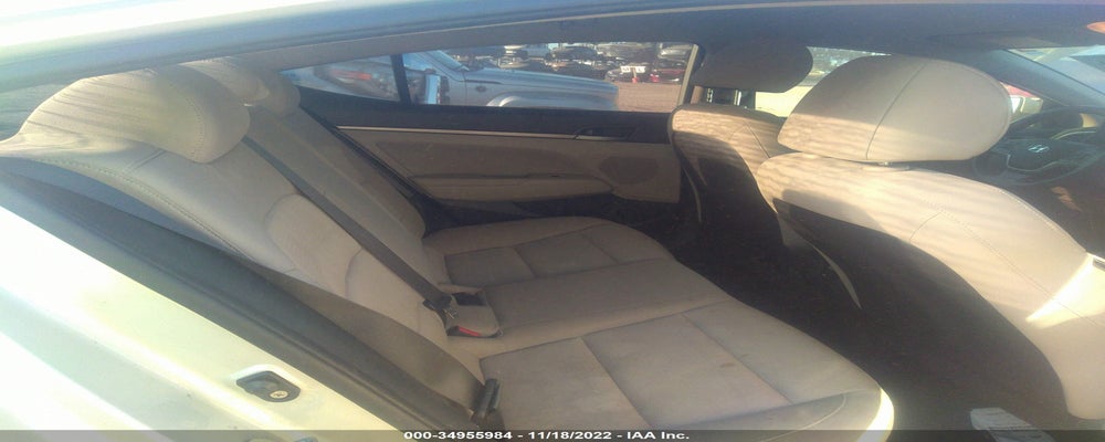 KMHD84LF9HU245400 2017 HYUNDAI ELANTRA photo no. 8
