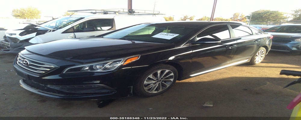 5NPE34AF8FH022458 2015 HYUNDAI SONATA photo no. 2