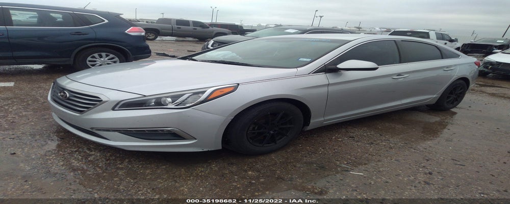 5NPE24AF2FH235070 2015 HYUNDAI SONATA photo no. 2