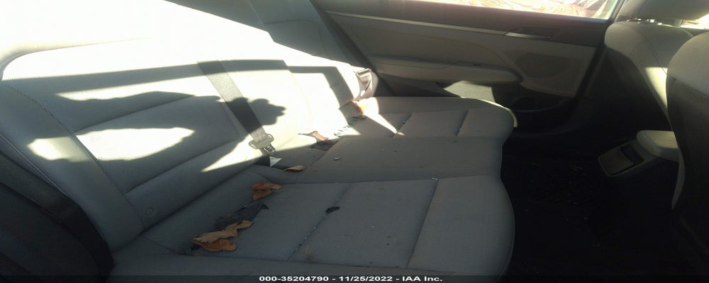 KMHD74LF2HU123061 2017 HYUNDAI ELANTRA photo no. 8