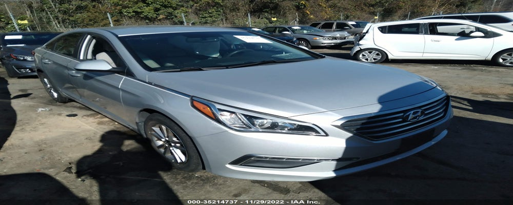5NPE24AF5FH256561 2015 HYUNDAI SONATA photo no. 4