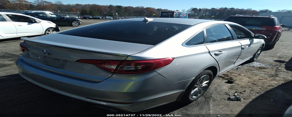 5NPE24AF5FH256561 2015 HYUNDAI SONATA photo no. 4