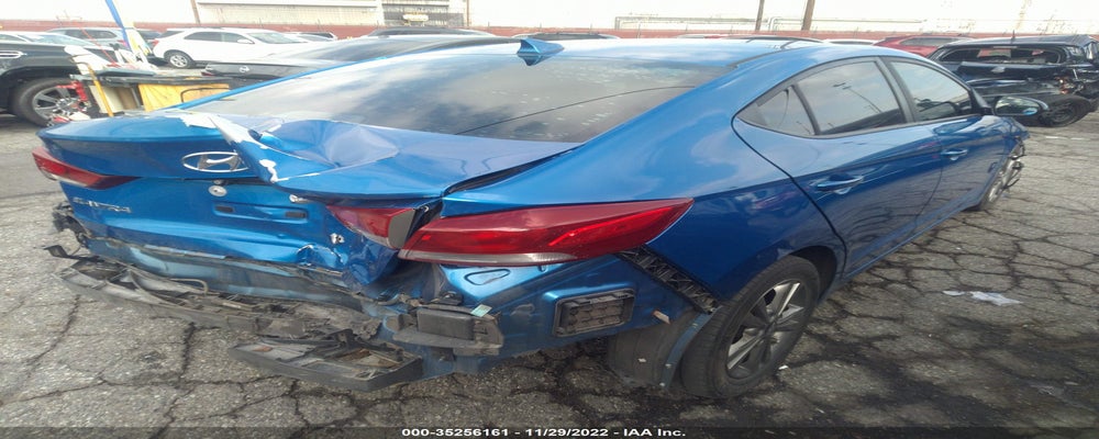 KMHD84LF3HU372031 2017 HYUNDAI ELANTRA photo no. 4