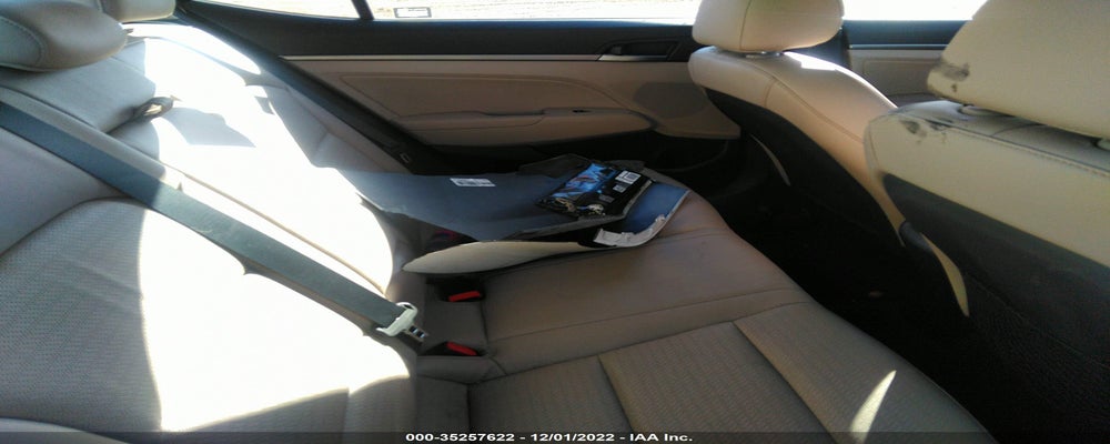 5NPD84LF2HH051015 2017 HYUNDAI ELANTRA photo no. 8