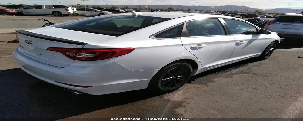 5NPE24AF4FH124827 2015 HYUNDAI SONATA photo no. 4