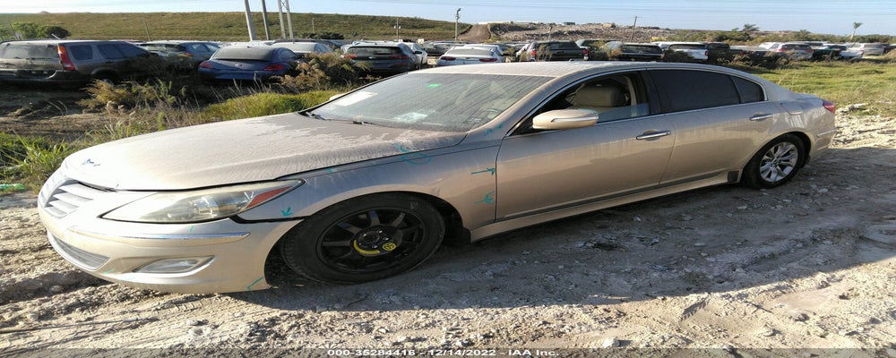 KMHGC4DD6CU187375 2012 HYUNDAI GENESIS photo no. 2