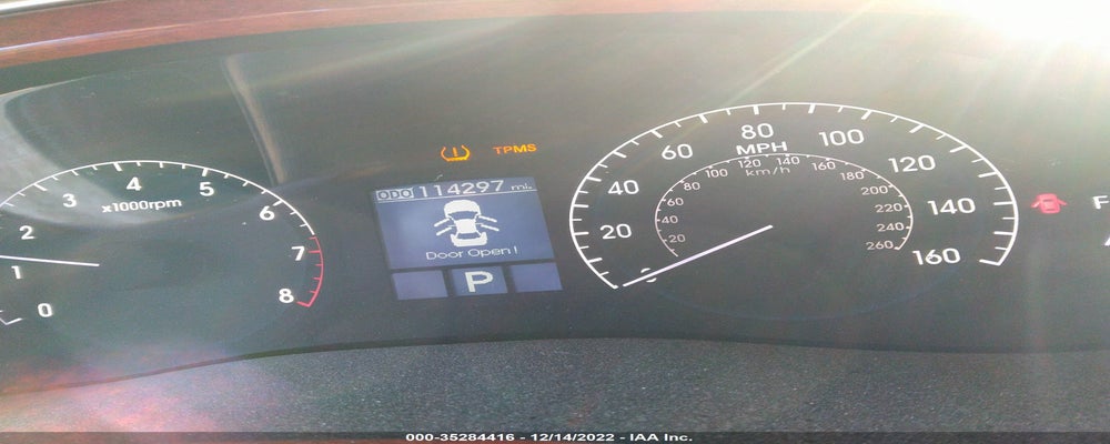 KMHGC4DD6CU187375 2012 HYUNDAI GENESIS photo no. 7