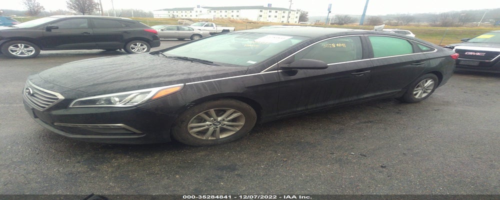 5NPE24AF0FH128227 2015 HYUNDAI SONATA photo no. 2