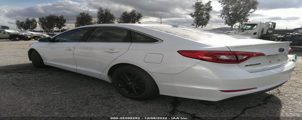 5NPE24AFXFH200762 2015 HYUNDAI SONATA photo no. 3