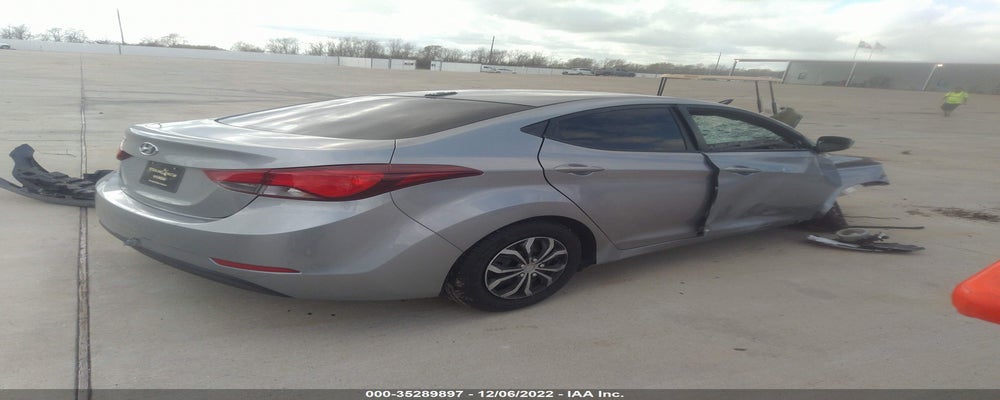 5NPDH4AE2GH670139 2016 HYUNDAI ELANTRA photo no. 4