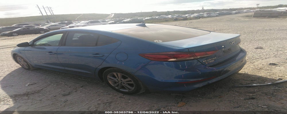 KMHD84LFXHU377615 2017 HYUNDAI ELANTRA photo no. 3