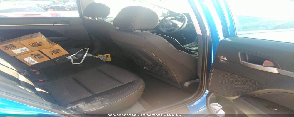 KMHD84LFXHU377615 2017 HYUNDAI ELANTRA photo no. 8