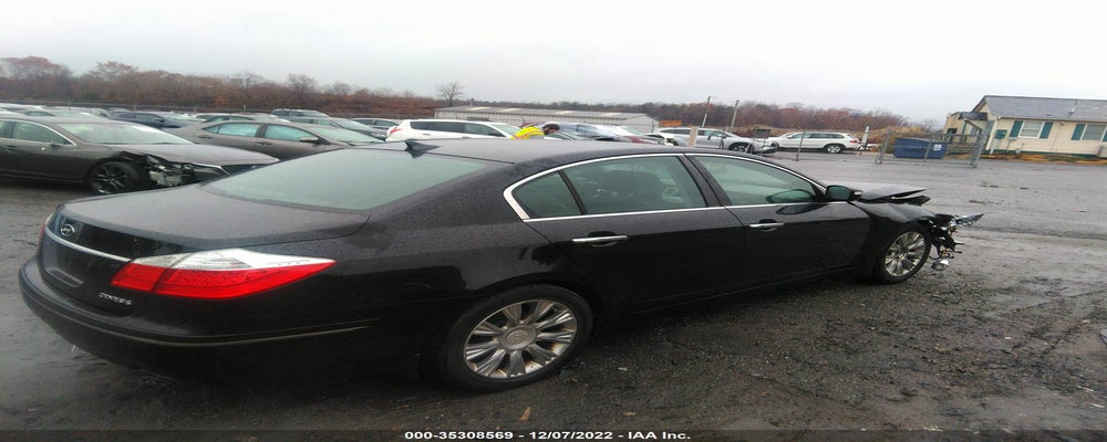 KMHGC4DE8AU075313 2010 HYUNDAI GENESIS photo no. 4
