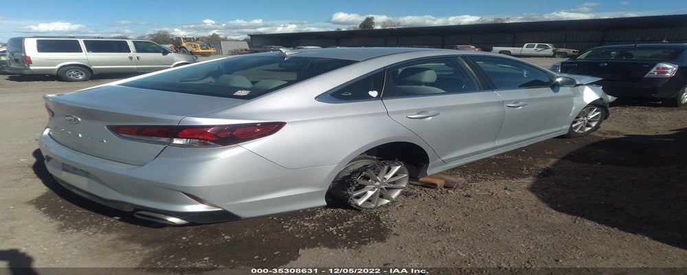 5NPE24AF3JH676859 2018 HYUNDAI SONATA photo no. 4