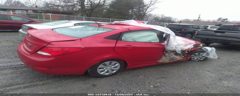 KMHCT4AE7FU831370 2015 HYUNDAI ACCENT photo no. 4