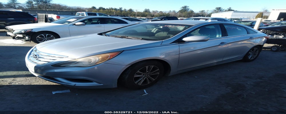 5NPEB4AC1DH635981 2013 HYUNDAI SONATA photo no. 2