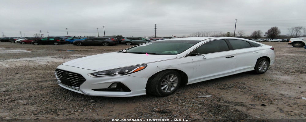 5NPE24AF0JH665740 2018 HYUNDAI SONATA photo no. 2