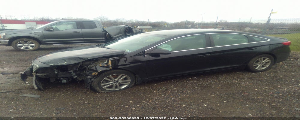 5NPE24AF2FH211092 2015 HYUNDAI SONATA photo no. 2