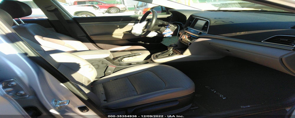 KMHD84LF9HU127380 2017 HYUNDAI ELANTRA photo no. 5