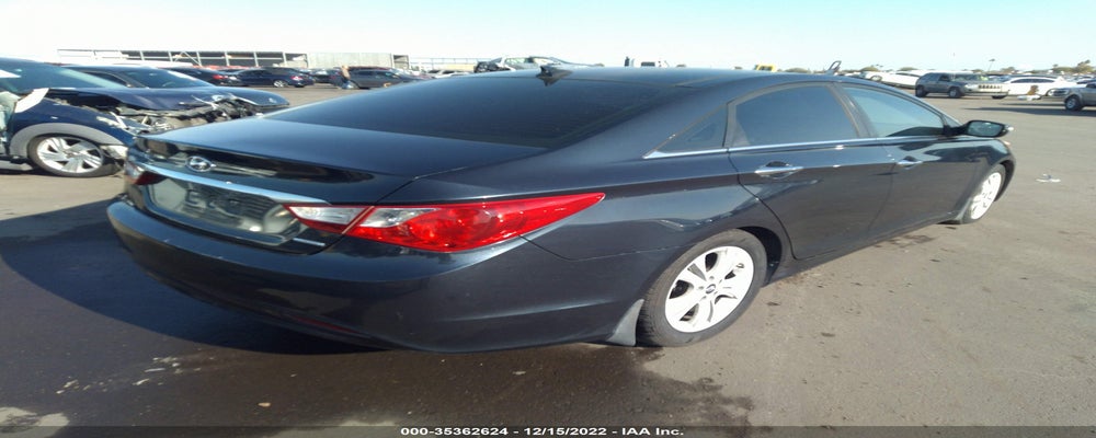 5NPEC4AC9CH413278 2012 HYUNDAI SONATA photo no. 4