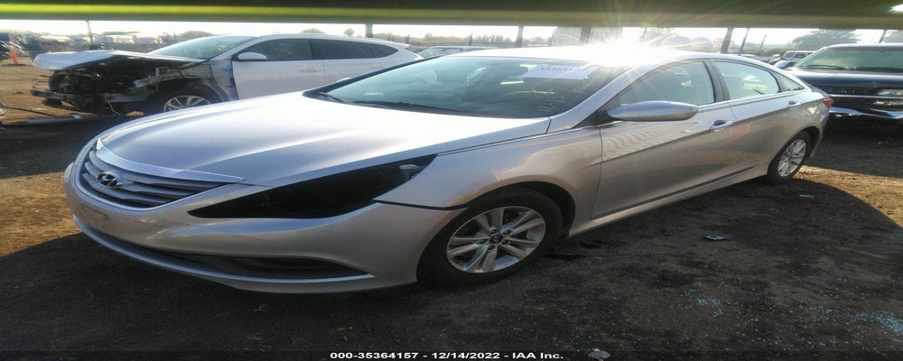 5NPEB4AC4EH841278 2014 HYUNDAI SONATA photo no. 2