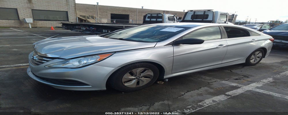 5NPEB4AC1EH814913 2014 HYUNDAI SONATA photo no. 2