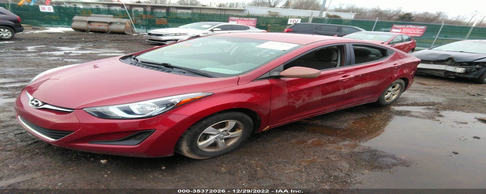 5NPDH4AE1FH635994 2015 HYUNDAI ELANTRA photo no. 2