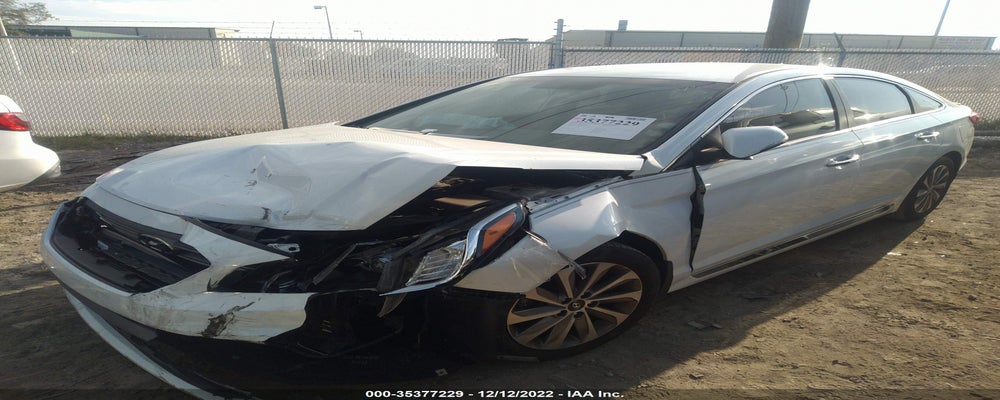 5NPE34AF4FH092670 2015 HYUNDAI SONATA photo no. 2