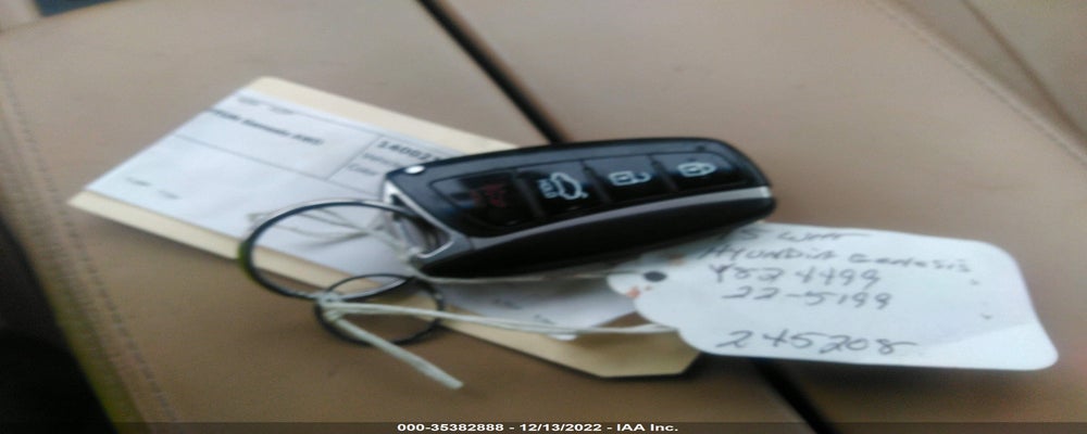 KMHGN4JE0FU073786 2015 HYUNDAI GENESIS photo no. 11