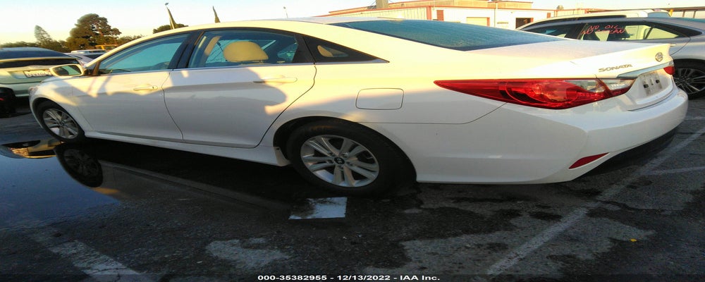 5NPEB4AC0EH817902 2014 HYUNDAI SONATA photo no. 3