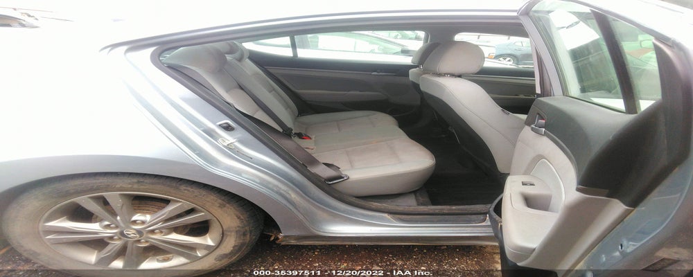 5NPD84LF9HH073576 2017 HYUNDAI ELANTRA photo no. 8