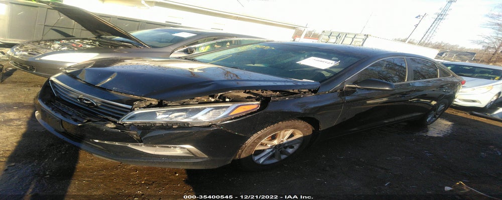 5NPE24AF3FH185568 2015 HYUNDAI SONATA photo no. 2