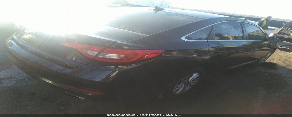 5NPE24AF3FH185568 2015 HYUNDAI SONATA photo no. 4