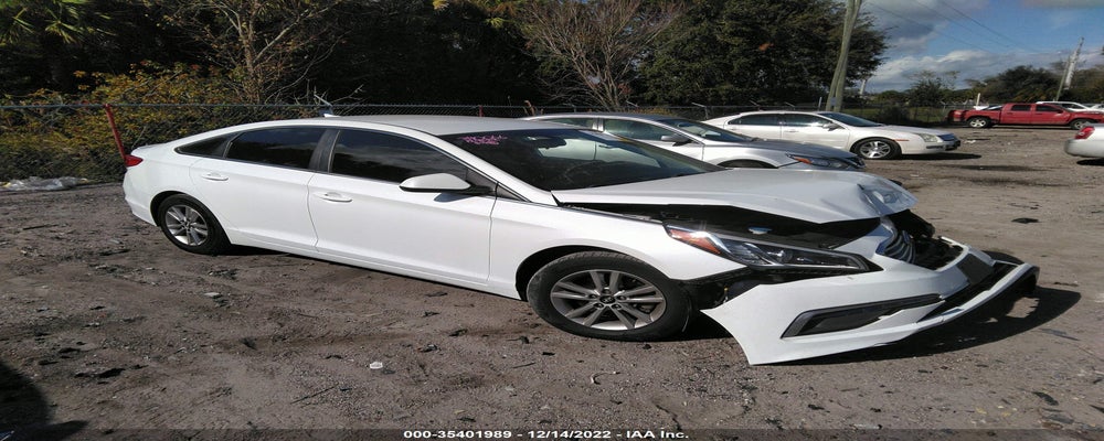 5NPE24AF9FH215673 2015 HYUNDAI SONATA photo no. 20