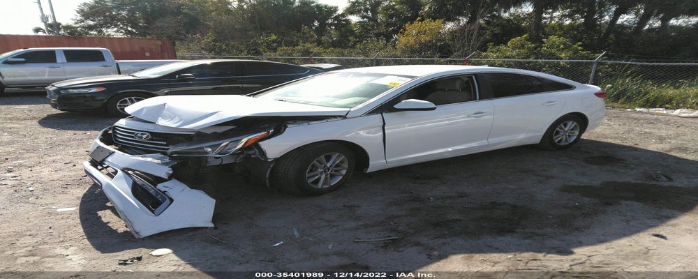 5NPE24AF9FH215673 2015 HYUNDAI SONATA photo no. 2