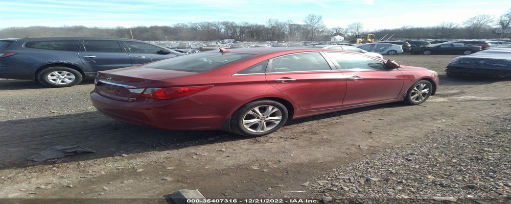 5NPEC4AC5BH215117 2011 HYUNDAI SONATA photo no. 4