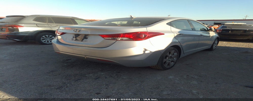 5NPDH4AE9DH384042 2013 HYUNDAI ELANTRA photo no. 4