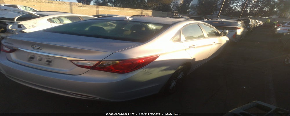 5NPEB4AC2CH370924 2012 HYUNDAI SONATA photo no. 4