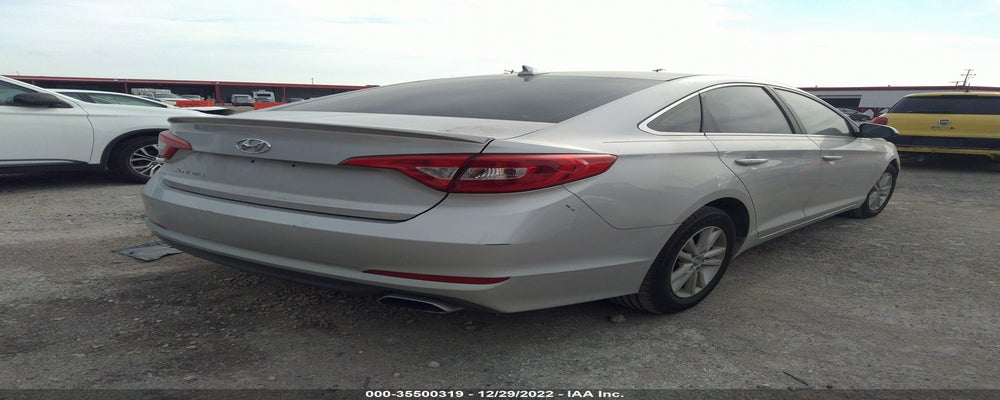 5NPE24AF2FH004668 2015 HYUNDAI SONATA photo no. 4