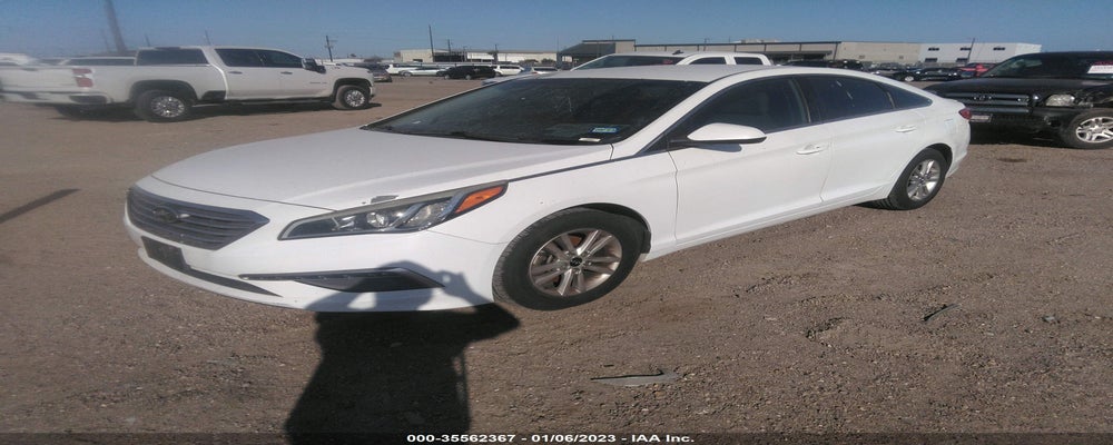 5NPE24AF4FH136122 2015 HYUNDAI SONATA photo no. 2