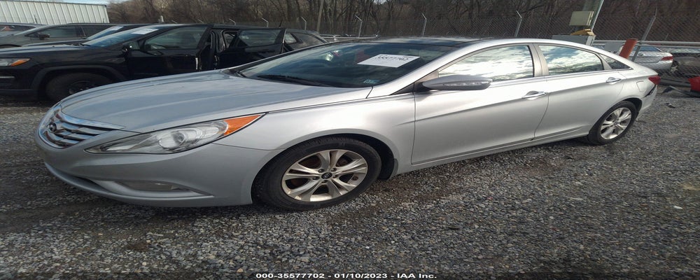 5NPEC4AC7DH717940 2013 HYUNDAI SONATA photo no. 2
