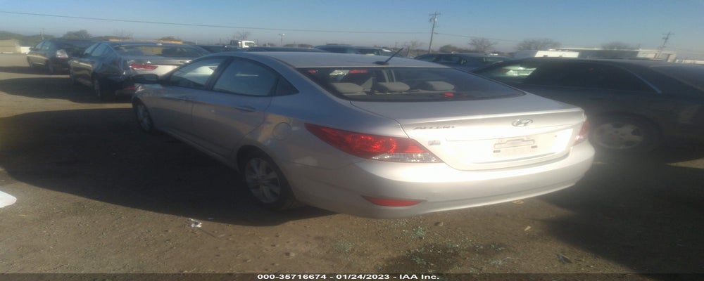 KMHCU4AE2DU428066 2013 HYUNDAI ACCENT photo no. 3