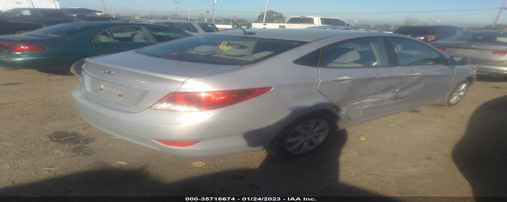 KMHCU4AE2DU428066 2013 HYUNDAI ACCENT photo no. 4