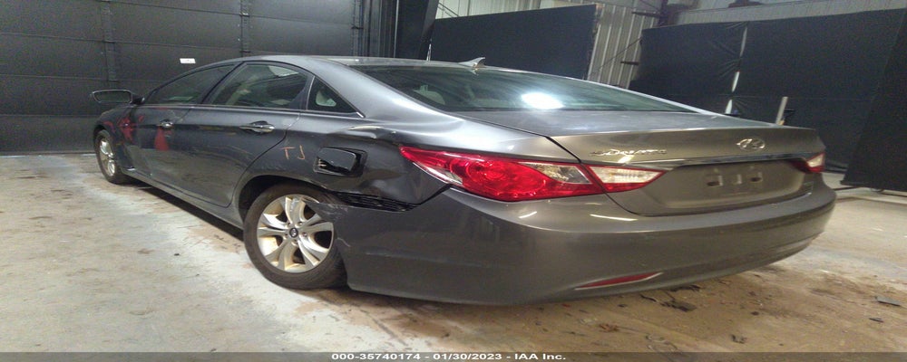 5NPEC4AC9BH138882 2011 HYUNDAI SONATA photo no. 3