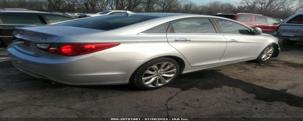 5NPEC4AC5BH044076 2011 HYUNDAI SONATA photo no. 4
