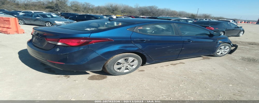 5NPDH4AE3GH704783 2016 HYUNDAI ELANTRA photo no. 4