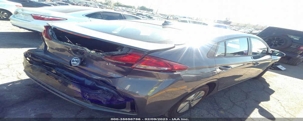 KMHC65LC2HU027506 2017 HYUNDAI IONIQ HYBRID photo no. 4