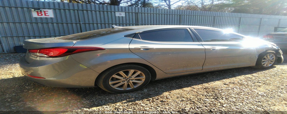 KMHDH4AE7FU223435 2015 HYUNDAI ELANTRA photo no. 4