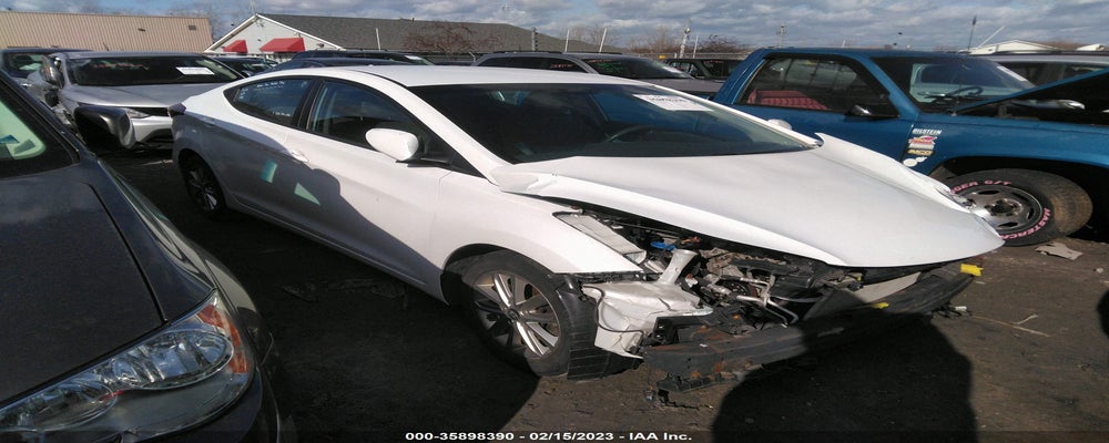 5NPDH4AE2FH583601 2015 HYUNDAI ELANTRA photo no. 13